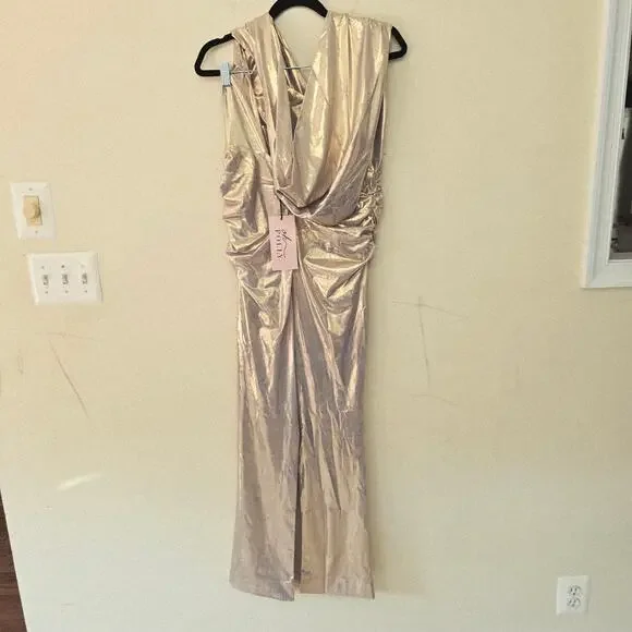 NWT Oh Polly Dalilah Metallic Maxi Gown Hooded A Light Gold Women's Size US 10 - Picture 6 of 12
